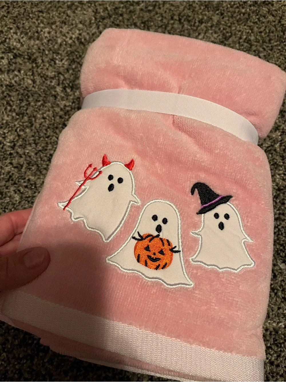 Kassa Decor ghost hand towels